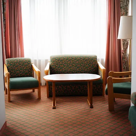 Seehotel Ressmann Отель Дроболлах-ам-Фаакер-Зее