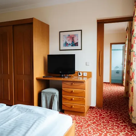Seehotel Ressmann Отель Дроболлах-ам-Фаакер-Зее