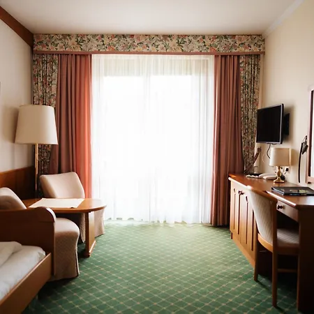 Seehotel Ressmann Отель Дроболлах-ам-Фаакер-Зее