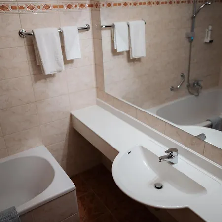 Seehotel Ressmann Drobollach am Faakersee