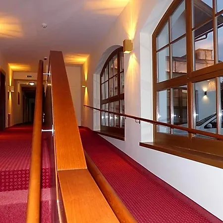 Seehotel Ressmann 호텔 드로볼라흐암파케르시