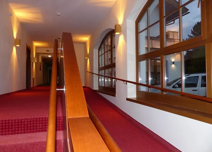 Seehotel Ressmann ホテル ドロボラッハ・アム・ファーカーゼー